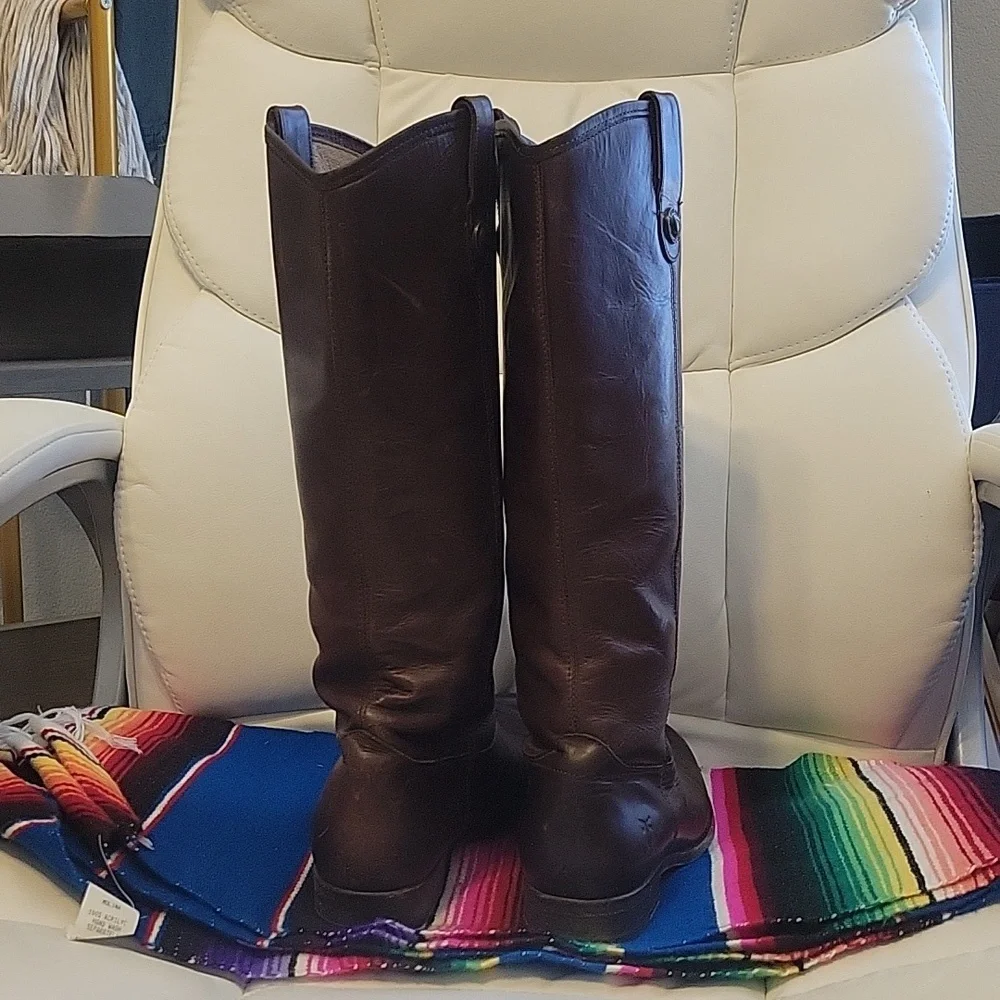 Boots - Picture 2 of 5
